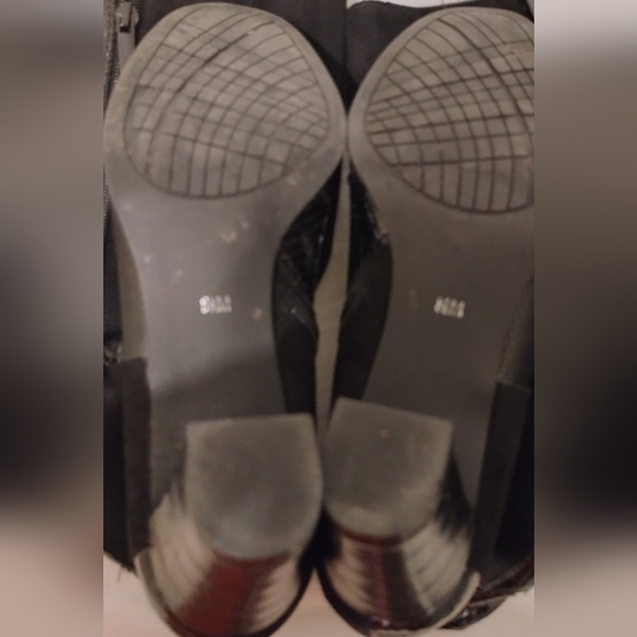 Boots - Picture 7 of 16